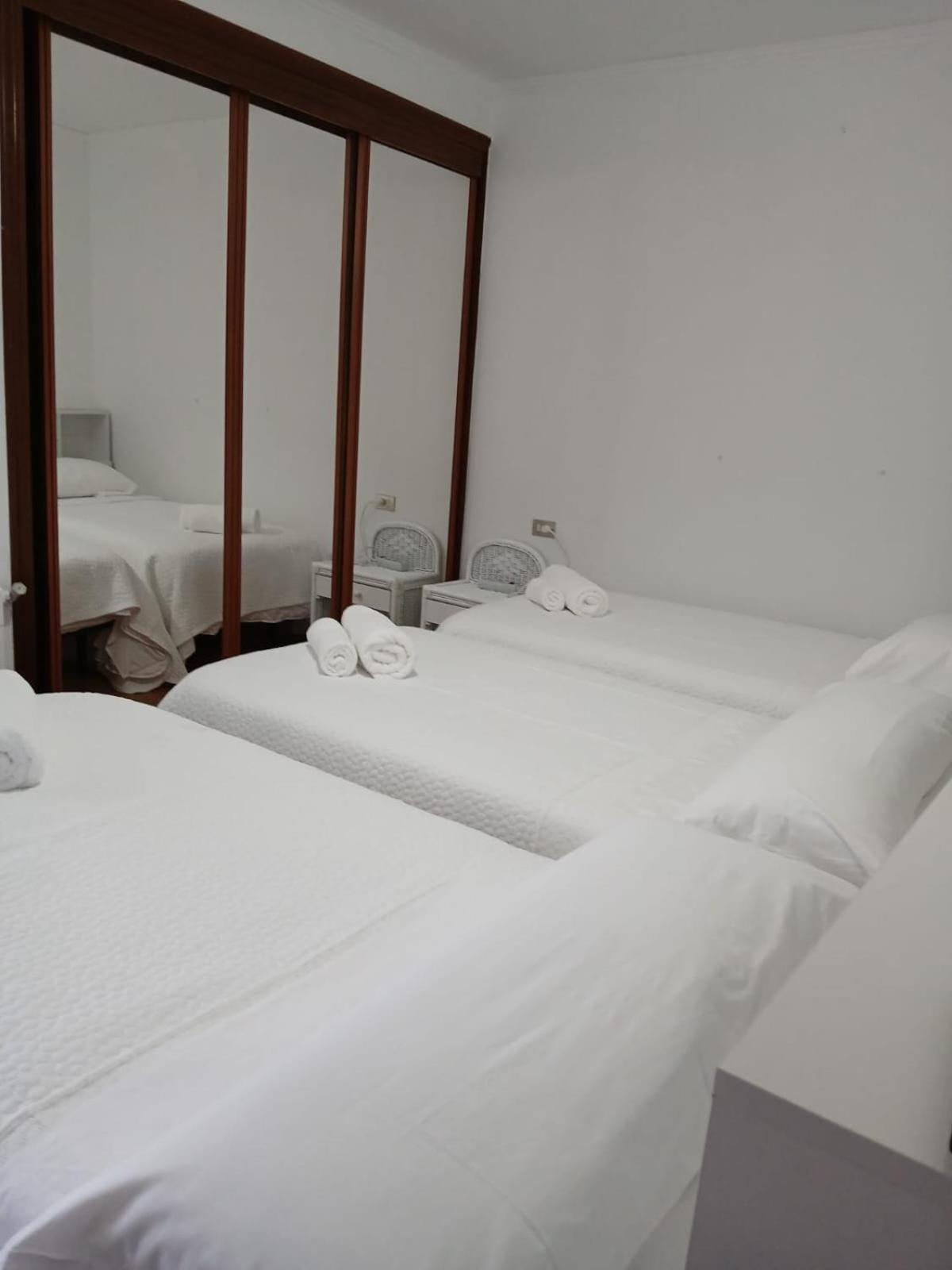 Hostal-Cafeteria Chocolate & Menta רדונדולה מראה חיצוני תמונה